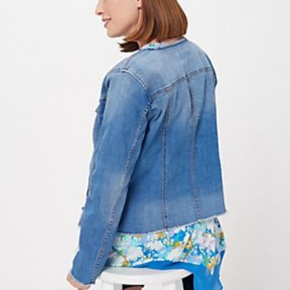 LOGO by Lori Goldstein Lea Denim Jacket with Frayed Edges - Picture 3 of 13